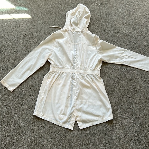 Rain Jacket | Mid-Length | White & Black - Picture 2 of 2